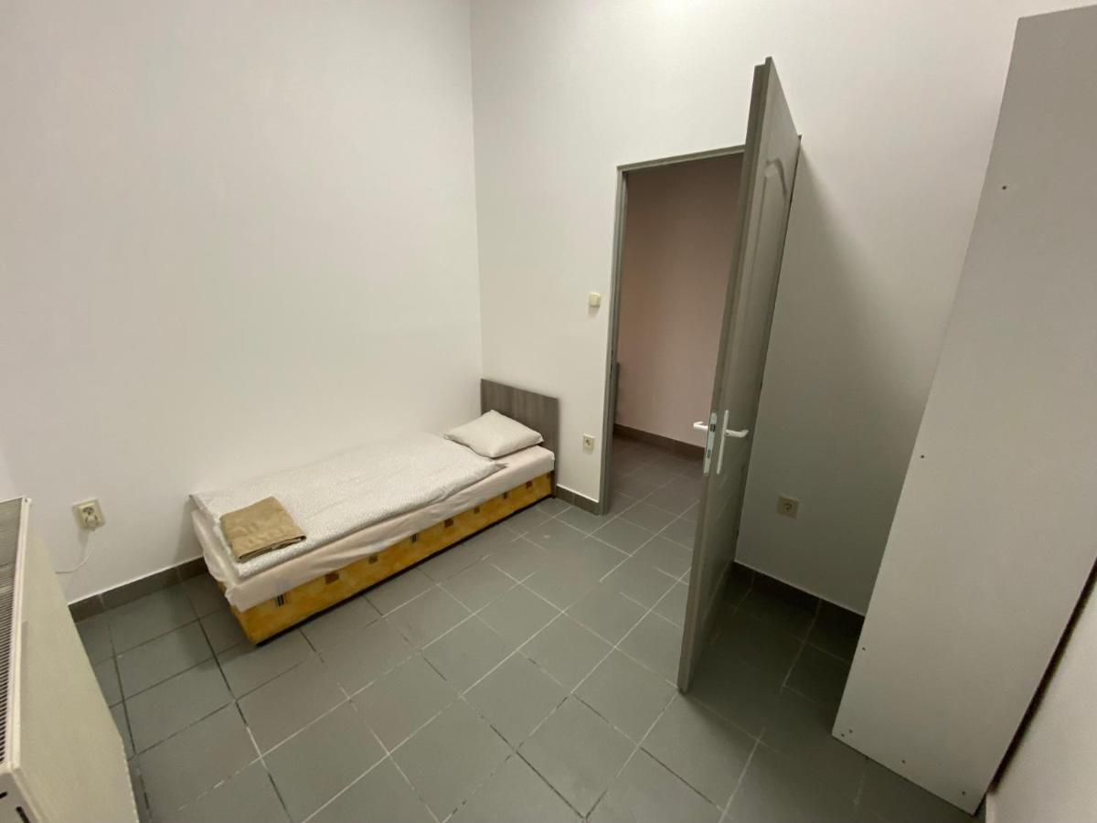 Tocc Apartman Gyál Εξωτερικό φωτογραφία
