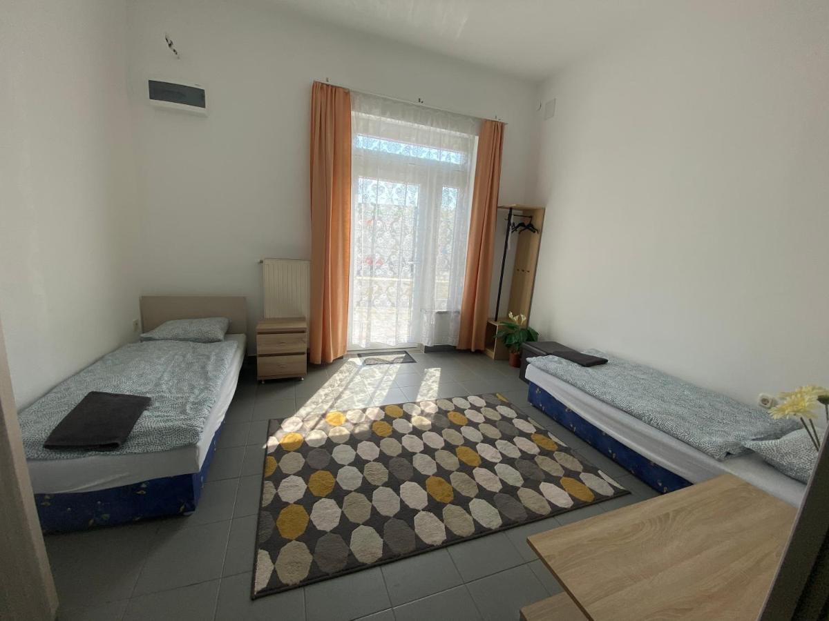 Tocc Apartman Gyál Εξωτερικό φωτογραφία