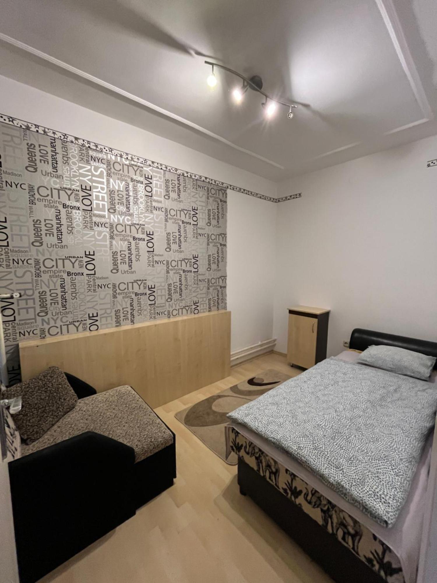 Tocc Apartman Gyál Εξωτερικό φωτογραφία