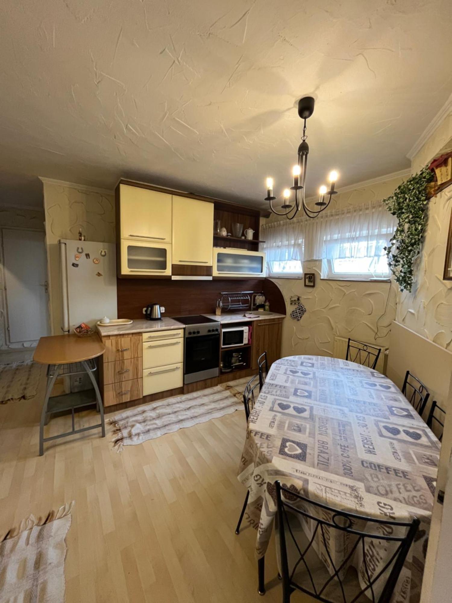 Tocc Apartman Gyál Εξωτερικό φωτογραφία